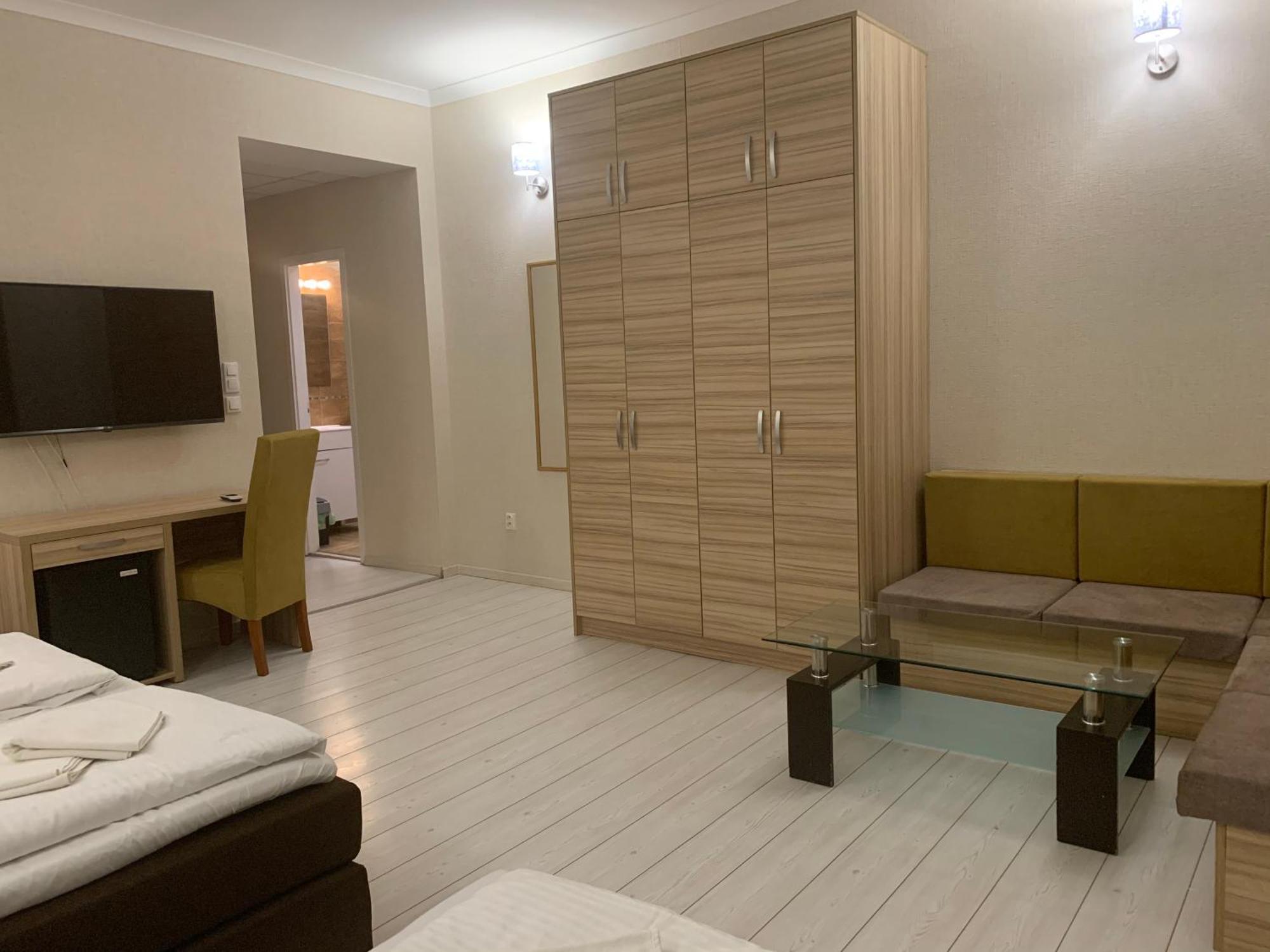 Las Palmas Rooms Sturovo Room photo