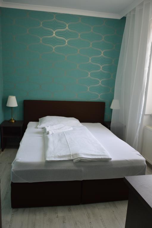 Las Palmas Rooms Sturovo Exterior photo