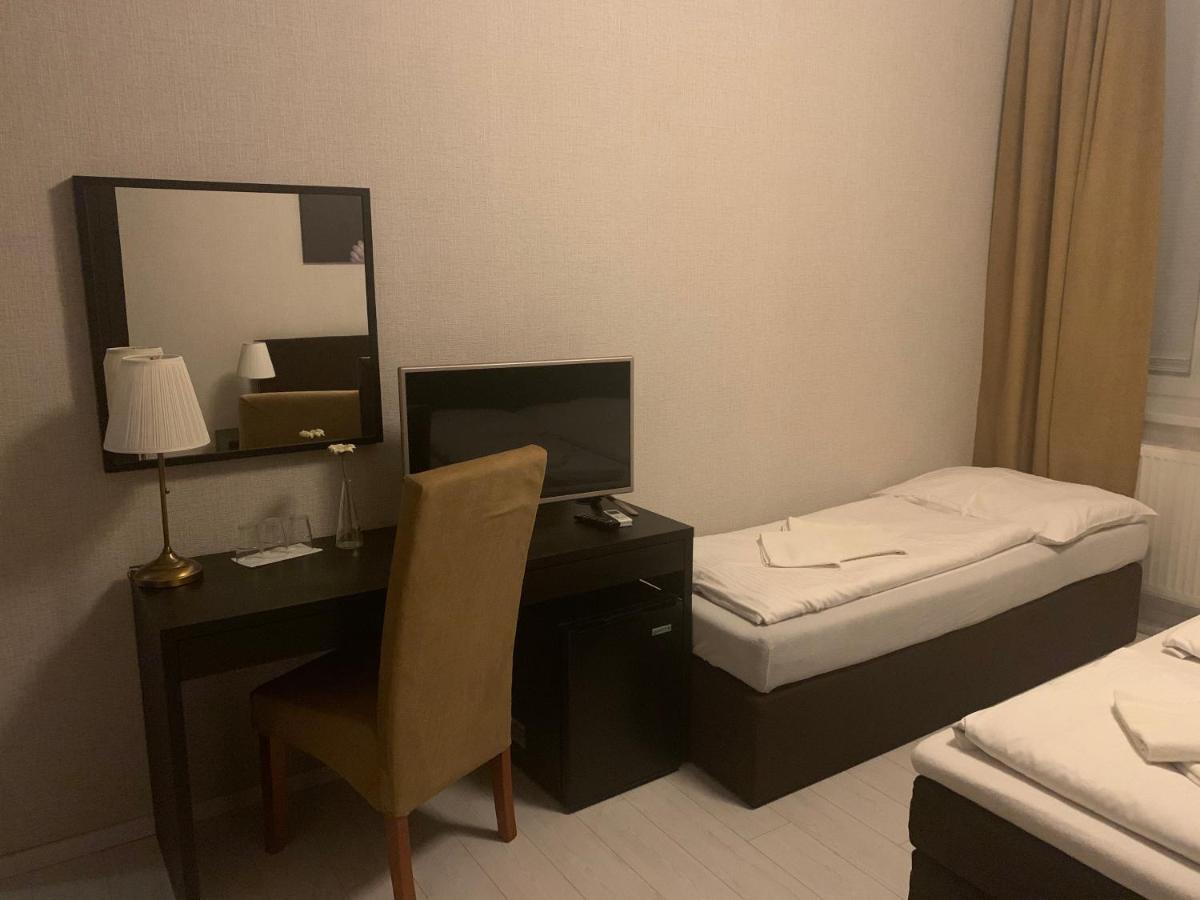 Las Palmas Rooms Sturovo Exterior photo