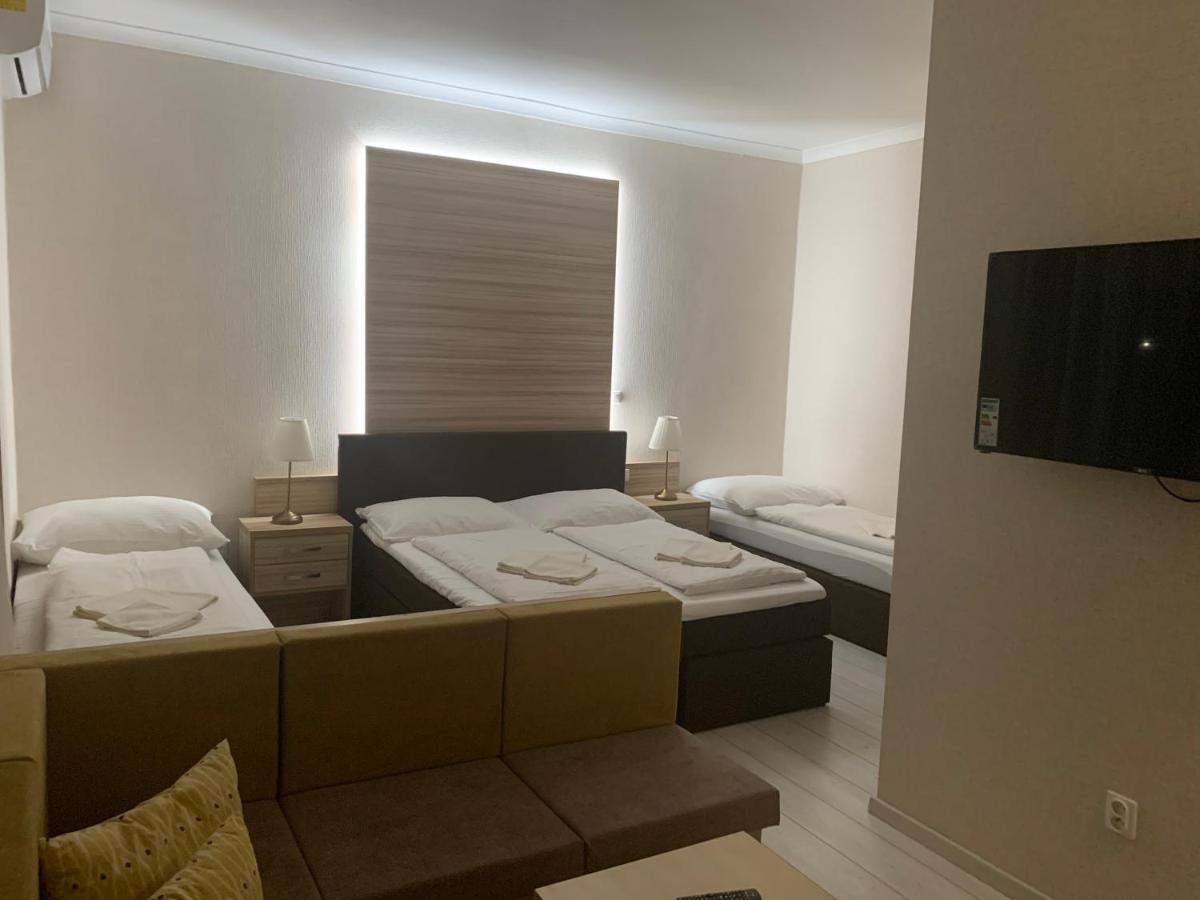 Las Palmas Rooms Sturovo Exterior photo