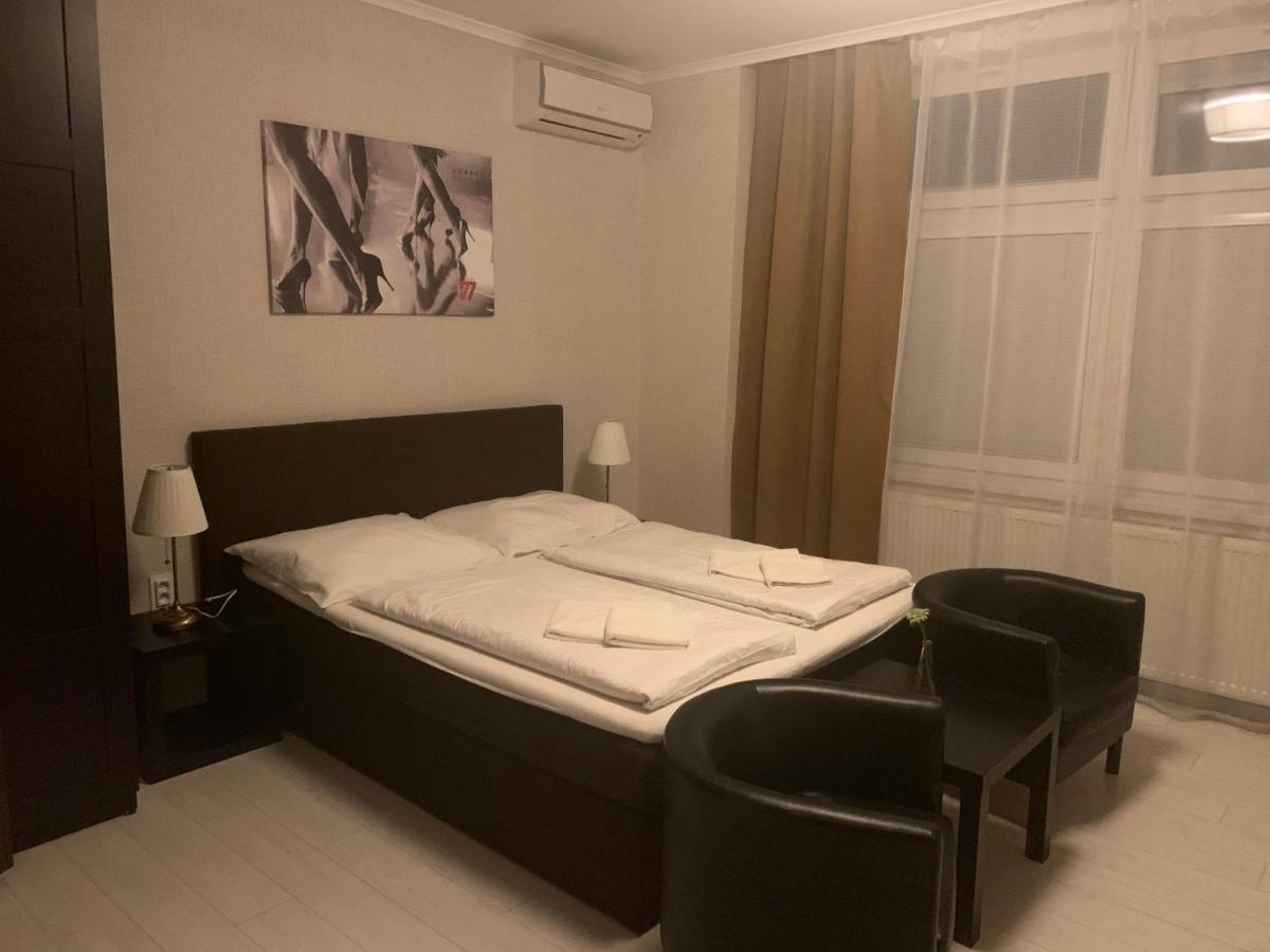 Las Palmas Rooms Sturovo Exterior photo